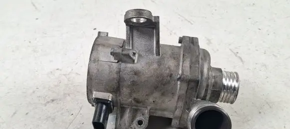 BMW 1 E81 E87 Water pump 70285320