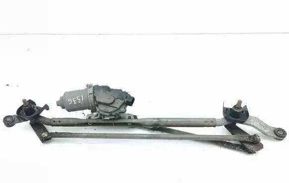 Front wiper linkage and motor