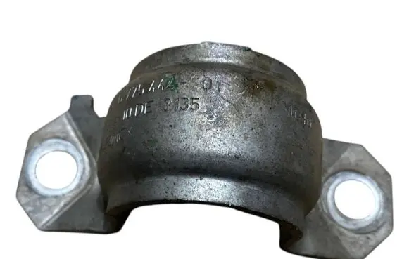 BMW 5 F10 F11 Sway bar bush bracket, front 6775444 31356775444