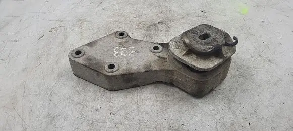 Audi A4 S4 B5 8D Engine mount bracket