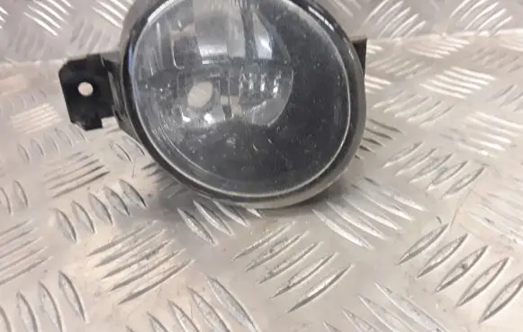 Nissan Note (E12) Front fog light 26605