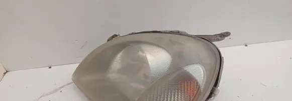 Toyota Yaris Headlight/headlamp