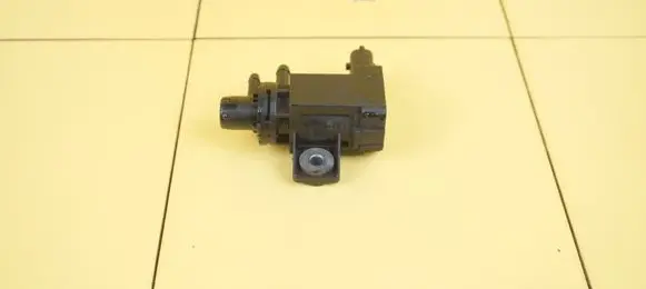 Opel Corsa E Turbo solenoid valve 55599331 B13DTE