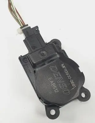 Jaguar XF X250 A/C air flow flap actuator/motor EAB512