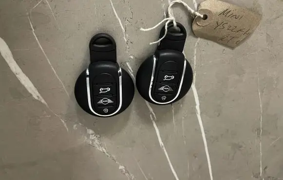 Mini Cooper Countryman R60 Ignition key/card 