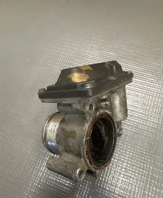 Volkswagen PASSAT B7 Throttle valve 03L128063T A2C83076400 0402141346