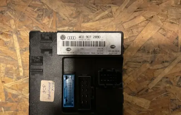 Audi A6 S6 C6 4F Comfort/convenience module 4E0907289D
