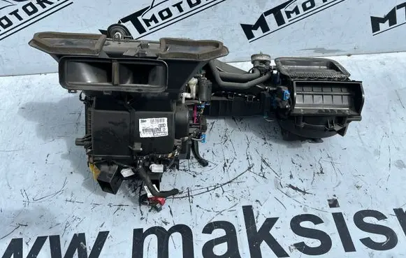 Audi A4 S4 B7 8E 8H Interior heater climate box assembly 8E1820005H