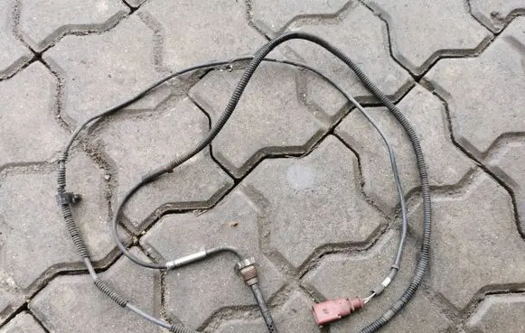 Volkswagen Phaeton Exhaust gas temperature sensor 059906088B