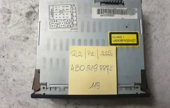 Audi A4 S4 B7 8E 8H Navigation unit CD/DVD player 4B0919887E