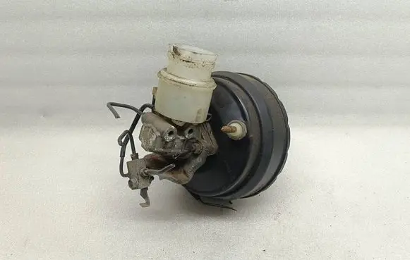 Opel Frontera B Brake booster 97137066 136900 009122
