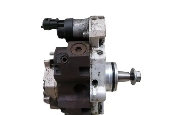 Renault Espace IV Fuel injection high pressure pump 8200041766 0445010033 8200613055A