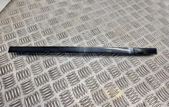 Mercedes-Benz ML W166 Rear door window/glass frame A1667300119