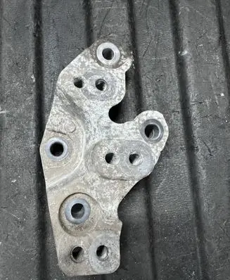 Volvo S90, V90 Engine mounting bracket 31460805