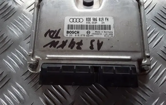 Audi A3 S3 8L Engine control unit/module 038906019FH 0281010670 1039S00724