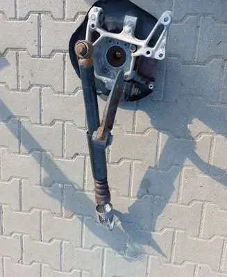 Volkswagen Tiguan Stub axle 