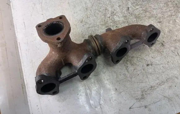 Toyota Land Cruiser (HDJ90) Exhaust manifold