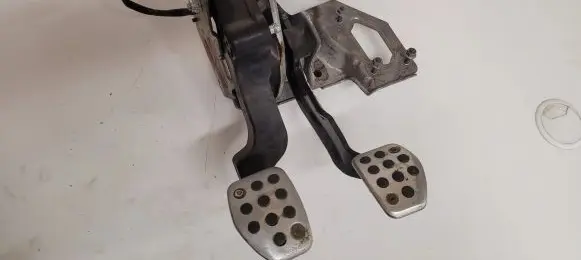 Citroen DS3 Pedal assembly 9683756680
