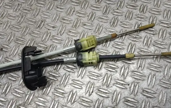 Opel Vectra C Gear shift cable linkage