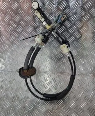Opel Mokka Gear shift cable linkage 55597758