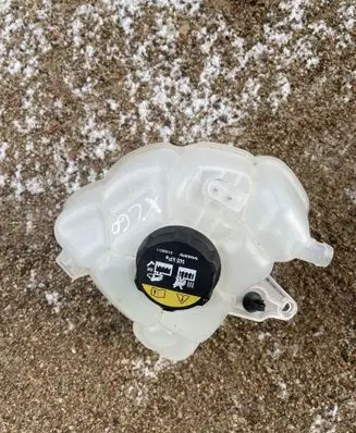 Volvo XC60 Coolant expansion tank/reservoir 31465682