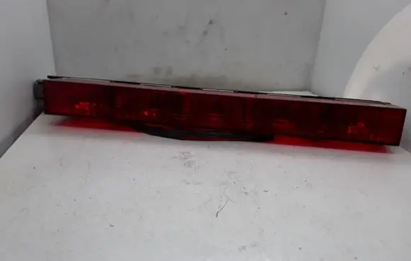 Ford Mondeo Mk III Third/center stoplight 1S7113A613AE 0374D