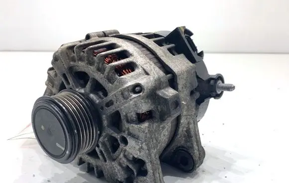 KIA Sportage Generator/alternator 373002A850