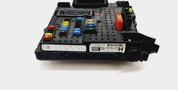 Volvo S60 Fuse module 30728512
