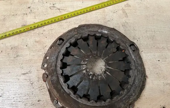 Toyota Carina T190 Pressure plate 