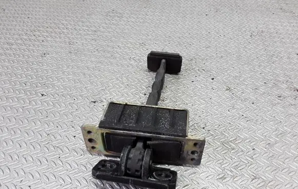 Mercedes-Benz S W220 Front door check strap stopper