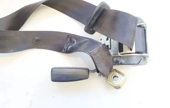 Volkswagen Jetta V Middle seatbelt (rear) 6047341f1b 605113600a