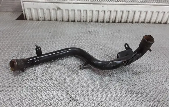 Volkswagen PASSAT B5.5 Engine coolant pipe/hose