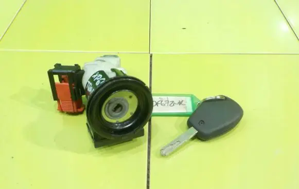 Renault Trafic III (X82) Ignition lock 285910001R