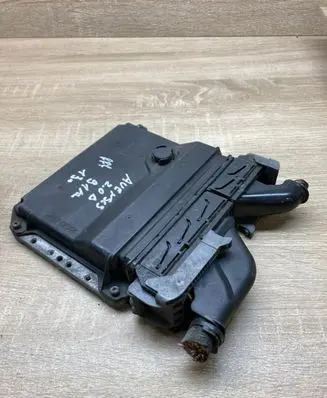 Toyota Avensis T270 Engine control unit/module ECU 8966105F20 MB2759004732