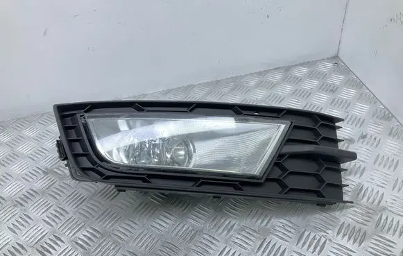 Skoda Octavia Mk3 (5E) Front fog light 5E0941702D 5E0807682