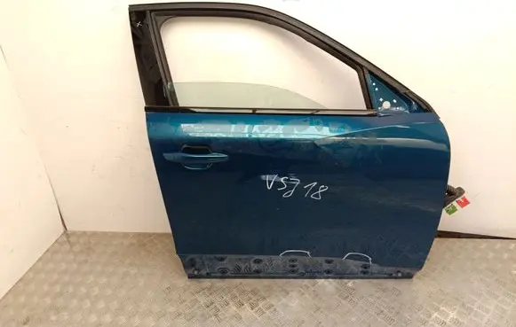 Peugeot 2008 II Front door