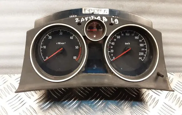 Opel Zafira B Speedometer (instrument cluster) 13225988