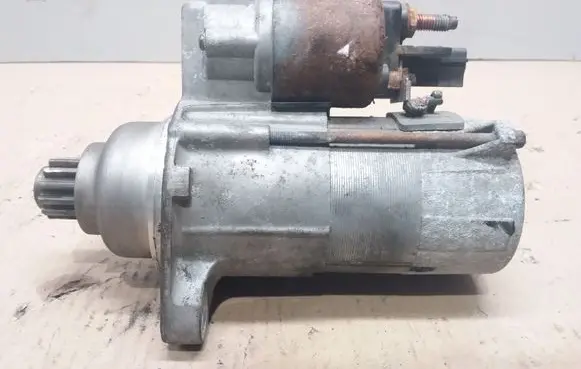 Volkswagen PASSAT B6 Starter motor 02M911024A