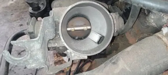 Ford Fiesta Throttle valve 9E926BB