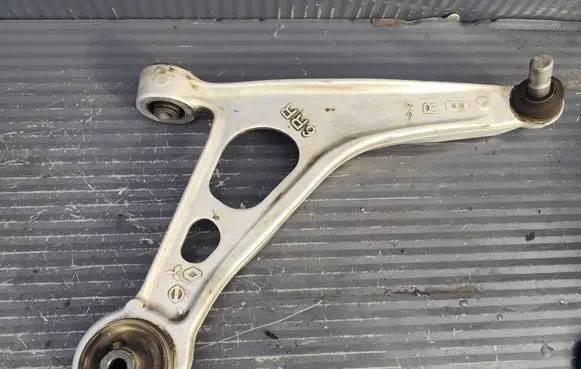 Renault Austral Front control arm AUSTRALWAHACZ