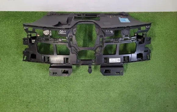 Renault Megane E-Tech ACC Distronic radar sensor grill/trim 620321520R