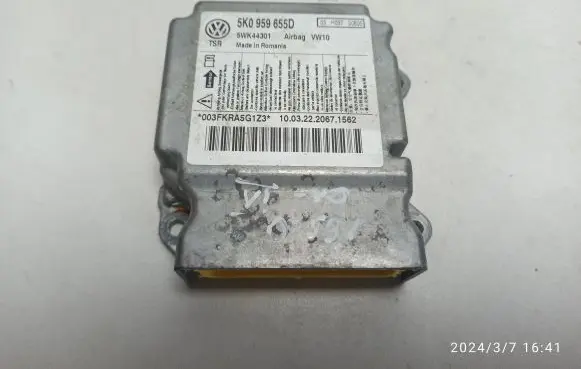 Volkswagen Golf VI Airbag control unit/module 5K0959655D