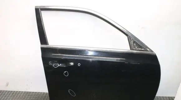 Chrysler 300C Front door