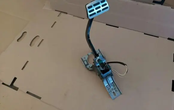 KIA Sportage Brake pedal