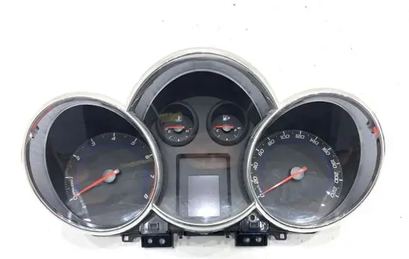 Chevrolet Cruze II Speedometer (instrument cluster) 688014257