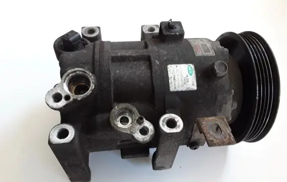 KIA Carens III Air conditioning (A/C) compressor (pump) F500PNBCA06