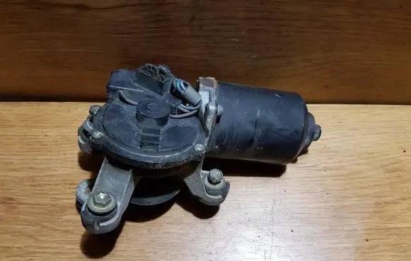 Mazda 323 Wiper motor