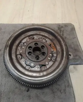 Volkswagen PASSAT B6 Flywheel 