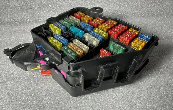 Audi A6 S6 C6 4F Fuse box set 8D1941824