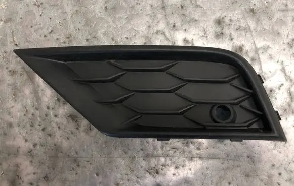 Volkswagen Tiguan Front bumper lower grill 5NA853665ABILI 5NA853665A